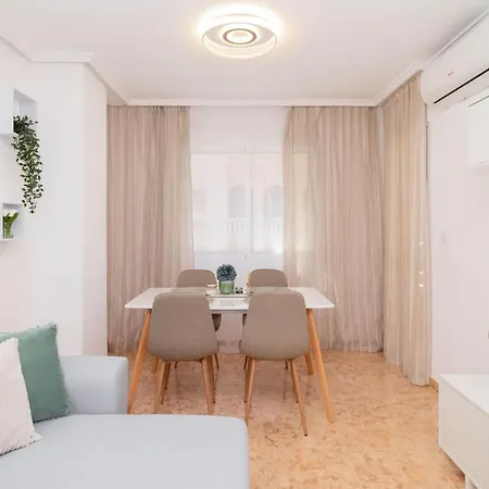 Piso En El Centro * Torrevieja